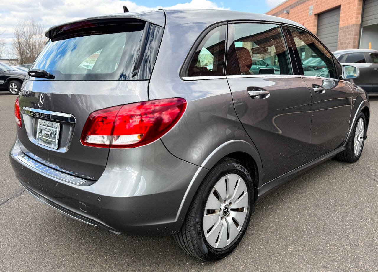 Used 2017 Mercedes-Benz B 250e B 250e 4dr Hatchback image 6