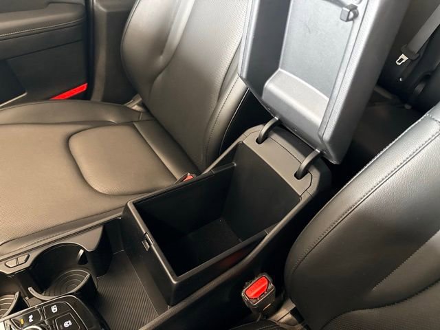 Used 2025 Kia Sportage EX image 31