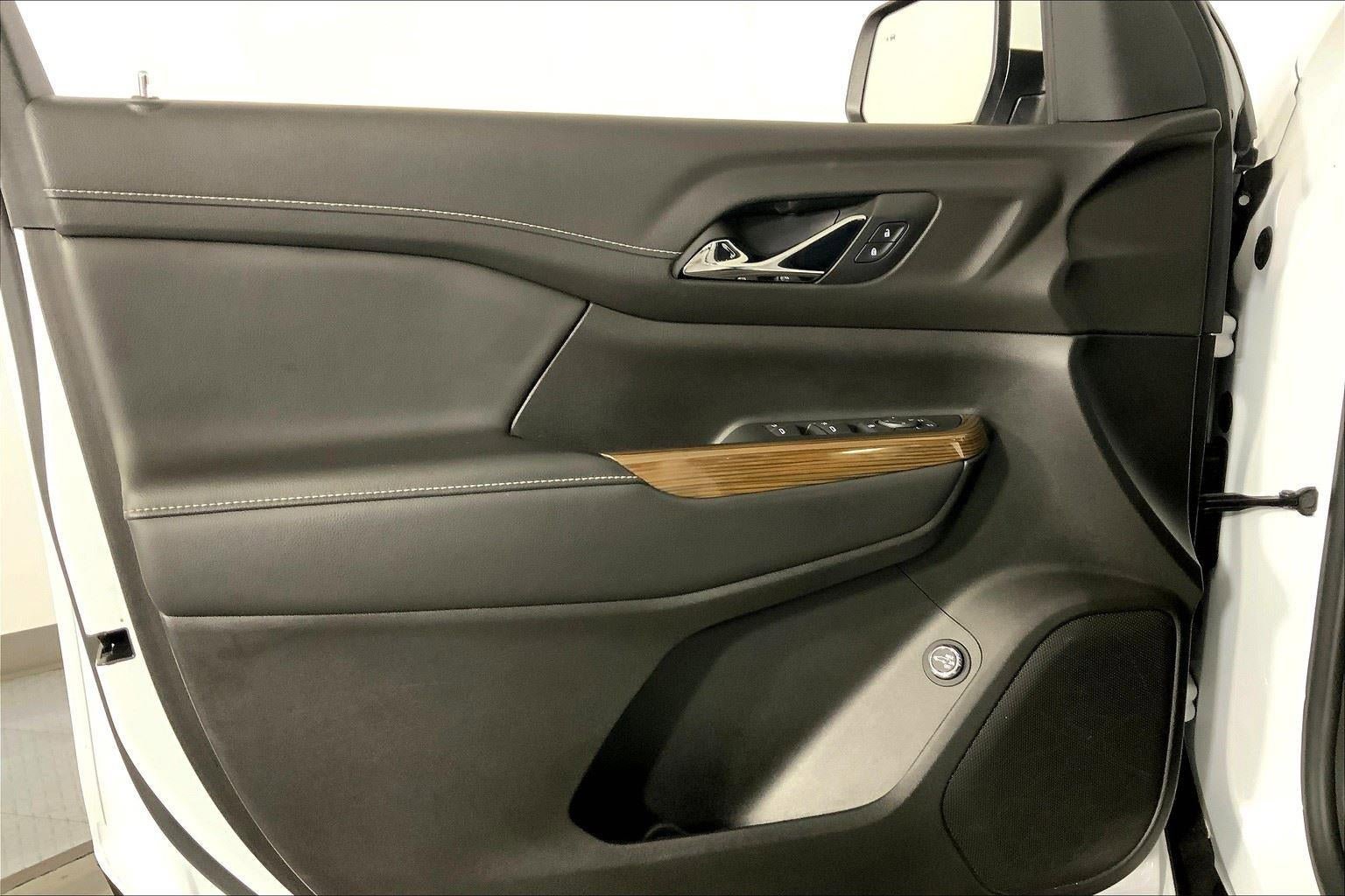 Used 2023 GMC Acadia SLE w/ Driver Convenience Package image 26