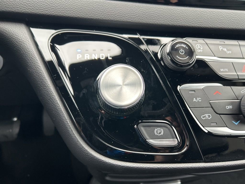 New 2026 Chrysler Voyager LX image 25