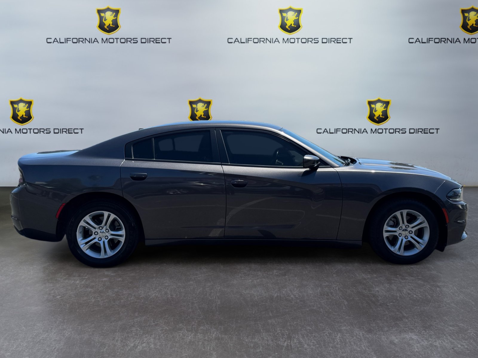 Used 2022 Dodge Charger SXT RWD image 6