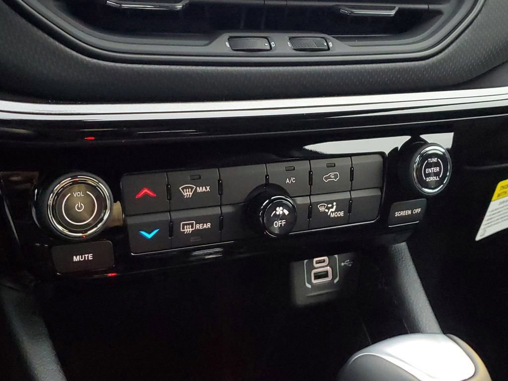 New 2026 Jeep Compass Latitude AWD/4WD image 27