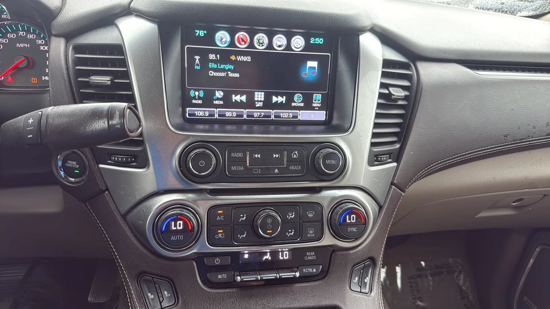 Used 2019 Chevrolet Suburban LT w/ Luxury Package AWD/4WD image 19