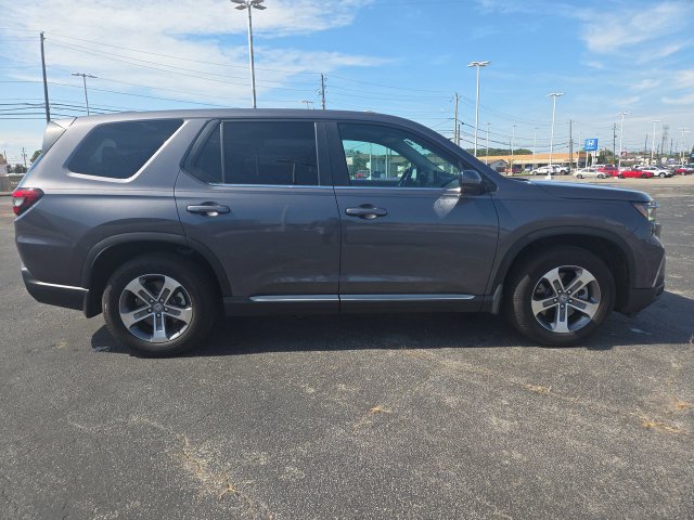 Used 2025 Honda Pilot EX-L image 9