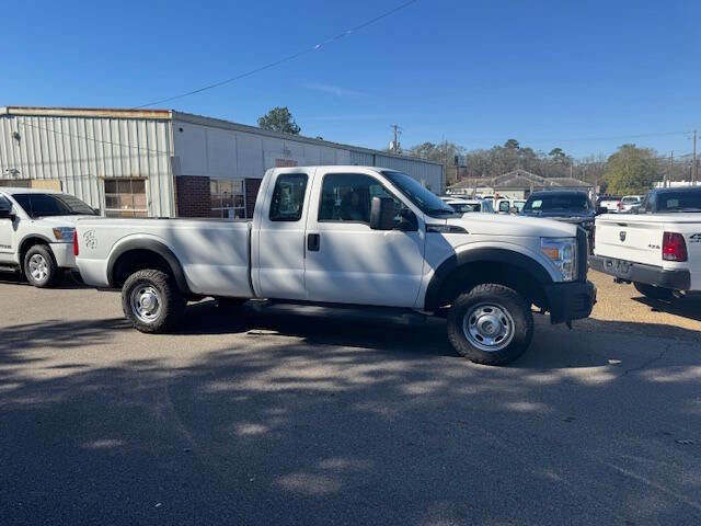 Used 2016 Ford F250 XL image 2