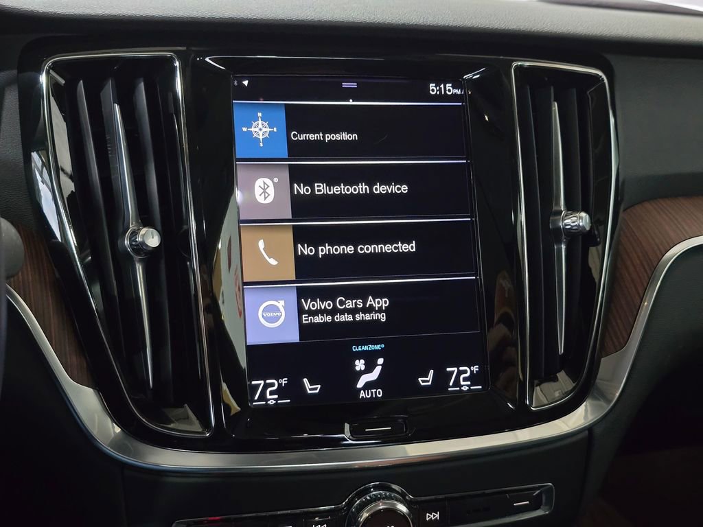 Used 2021 Volvo S60 T6 Momentum w/ Premium Package image 14