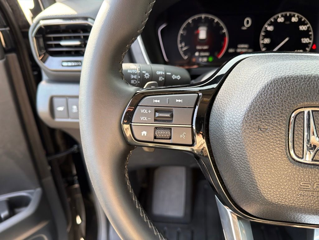 Certified 2025 Honda Pilot EX-L image 17