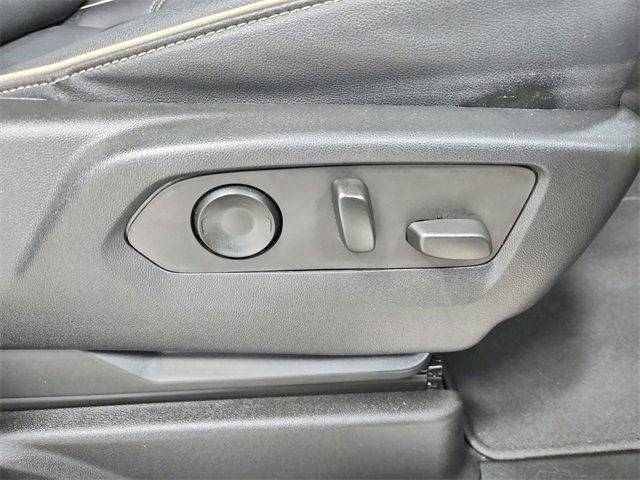 Used 2022 GMC Yukon XL SLT image 40