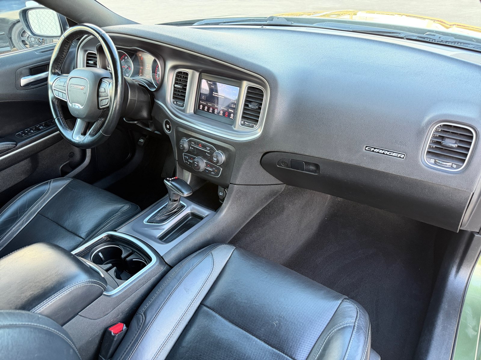 Used 2021 Dodge Charger SXT w/ Leather Interior Group RWD image 18