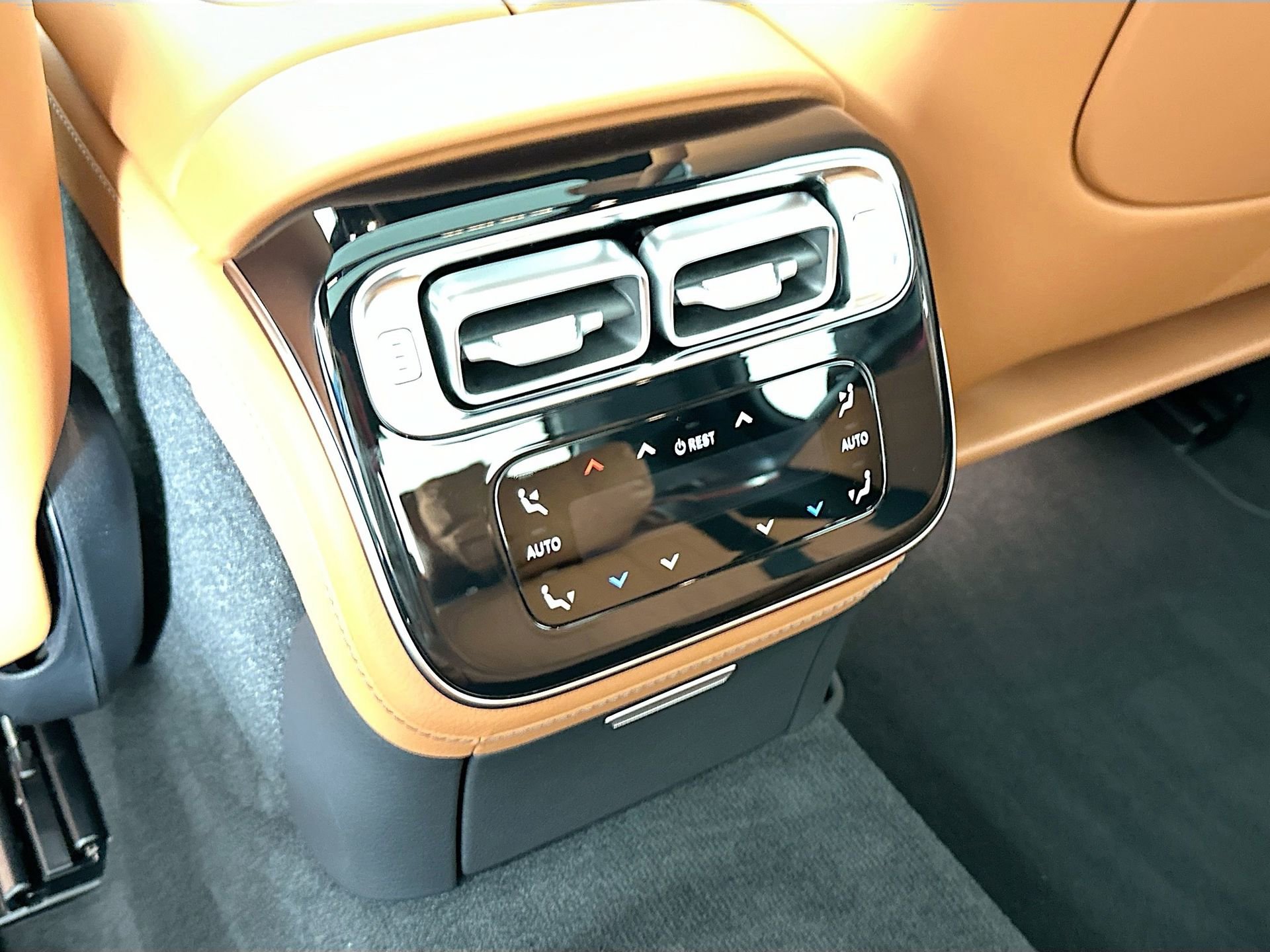 New 2026 Mercedes-Benz S 63 AMG S image 28