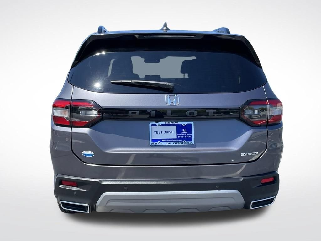 Certified 2025 Honda Pilot Touring image 5