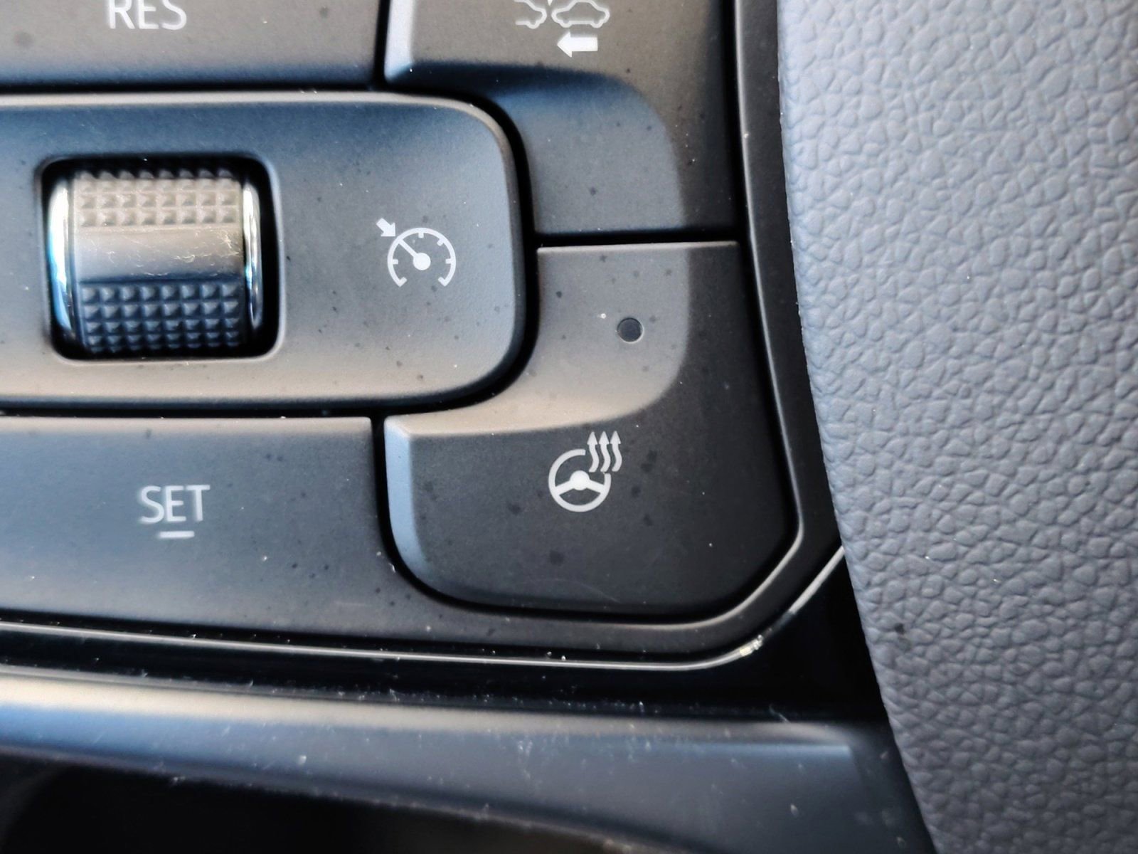 Used 2023 Buick Enclave Essence w/ Sport Touring Edition FWD image 25