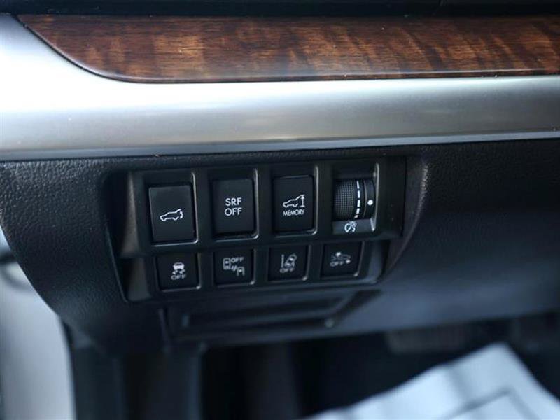 Used 2015 Subaru Outback 2.5i Limited AWD/4WD image 11