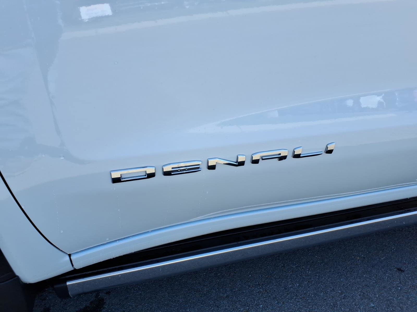 Used 2026 GMC Sierra 1500 Denali Ultimate image 10