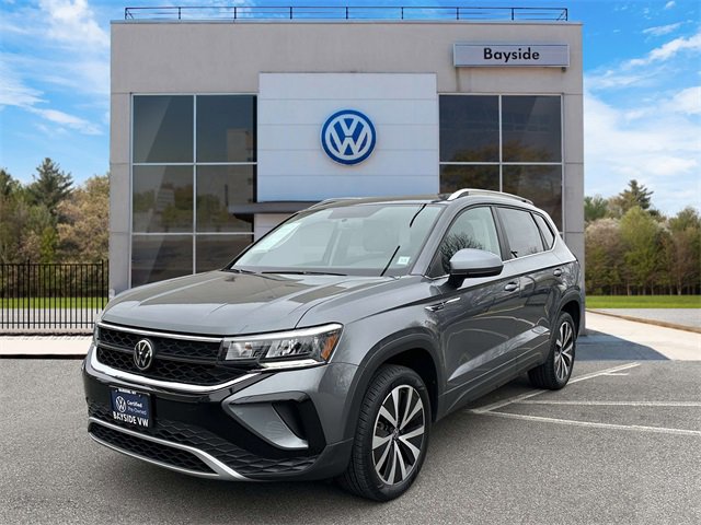 Certified 2022 Volkswagen Taos SE w/ Panoramic Sunroof Package image 8