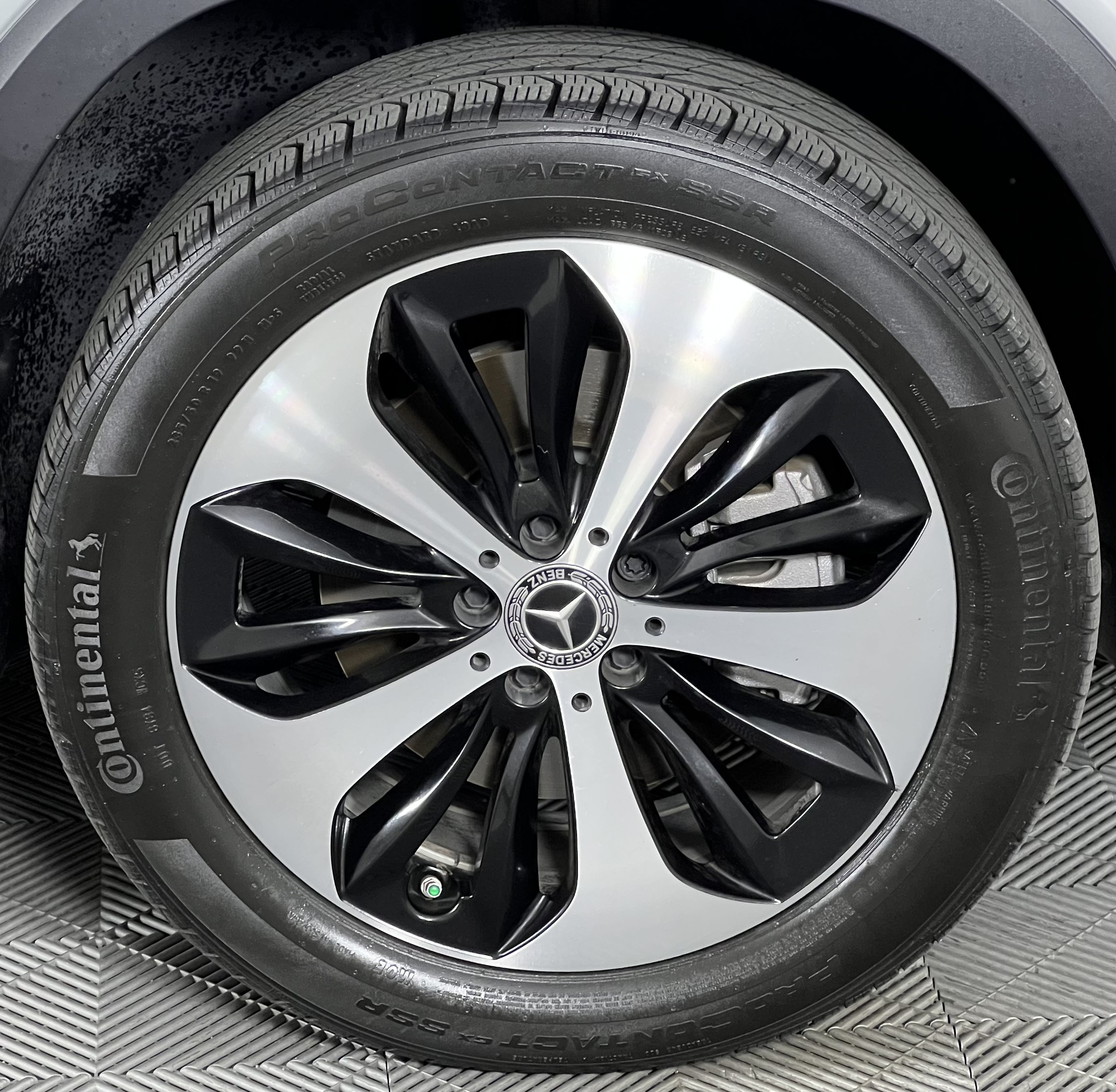 Certified 2024 Mercedes-Benz GLB 250 4MATIC image 15