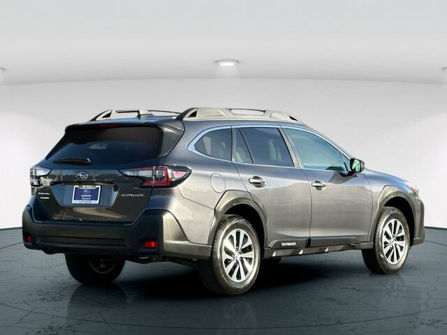 Certified 2025 Subaru Outback Premium image 6