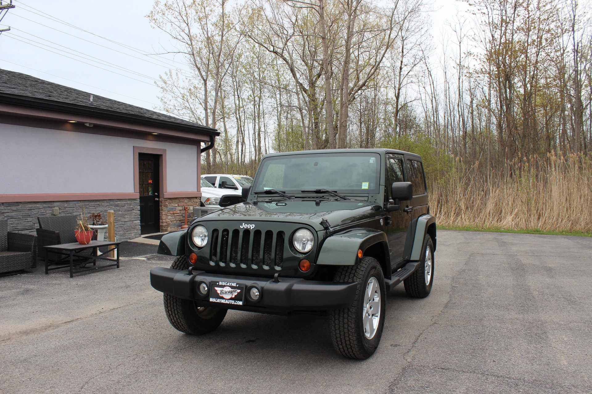 Used 2011 Jeep Wrangler Sahara w/ Connectivity Group AWD/4WD image 12