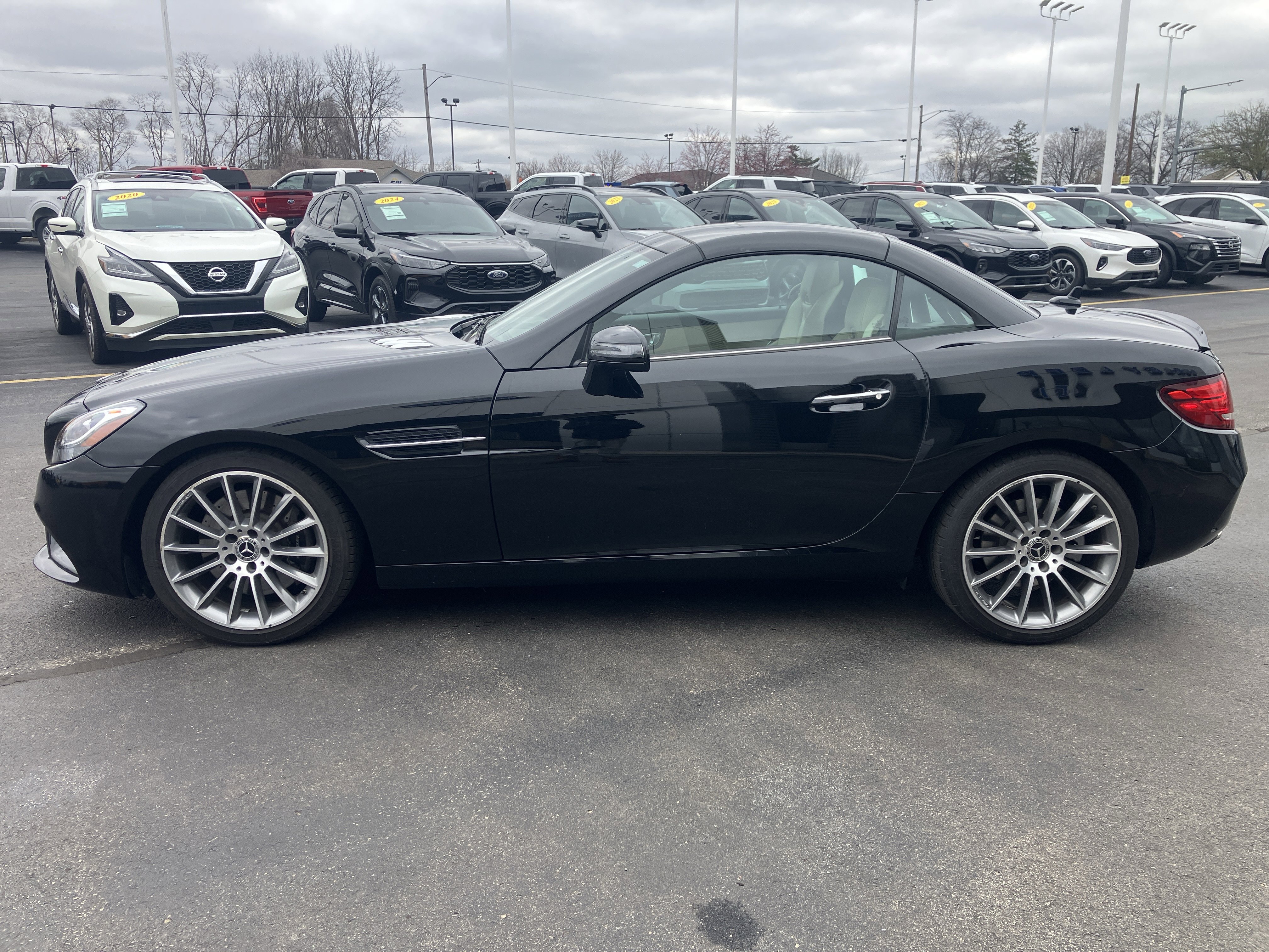 Used 2019 Mercedes-Benz SLC 300 image 4