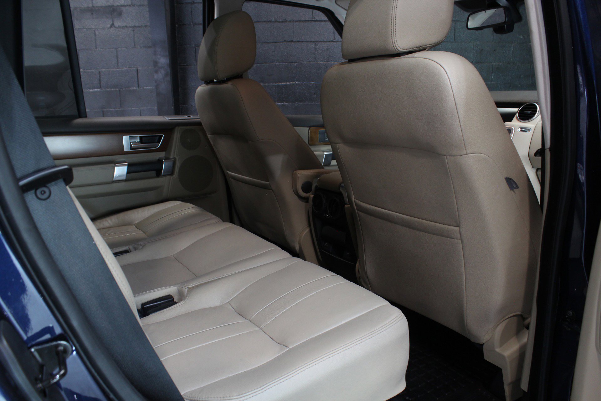 Used 2016 Land Rover LR4 HSE AWD/4WD image 51