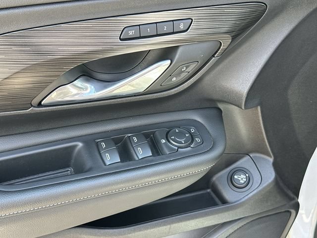 Used 2024 GMC Terrain SLT w/ LPO, Floor Liner Package AWD/4WD image 17