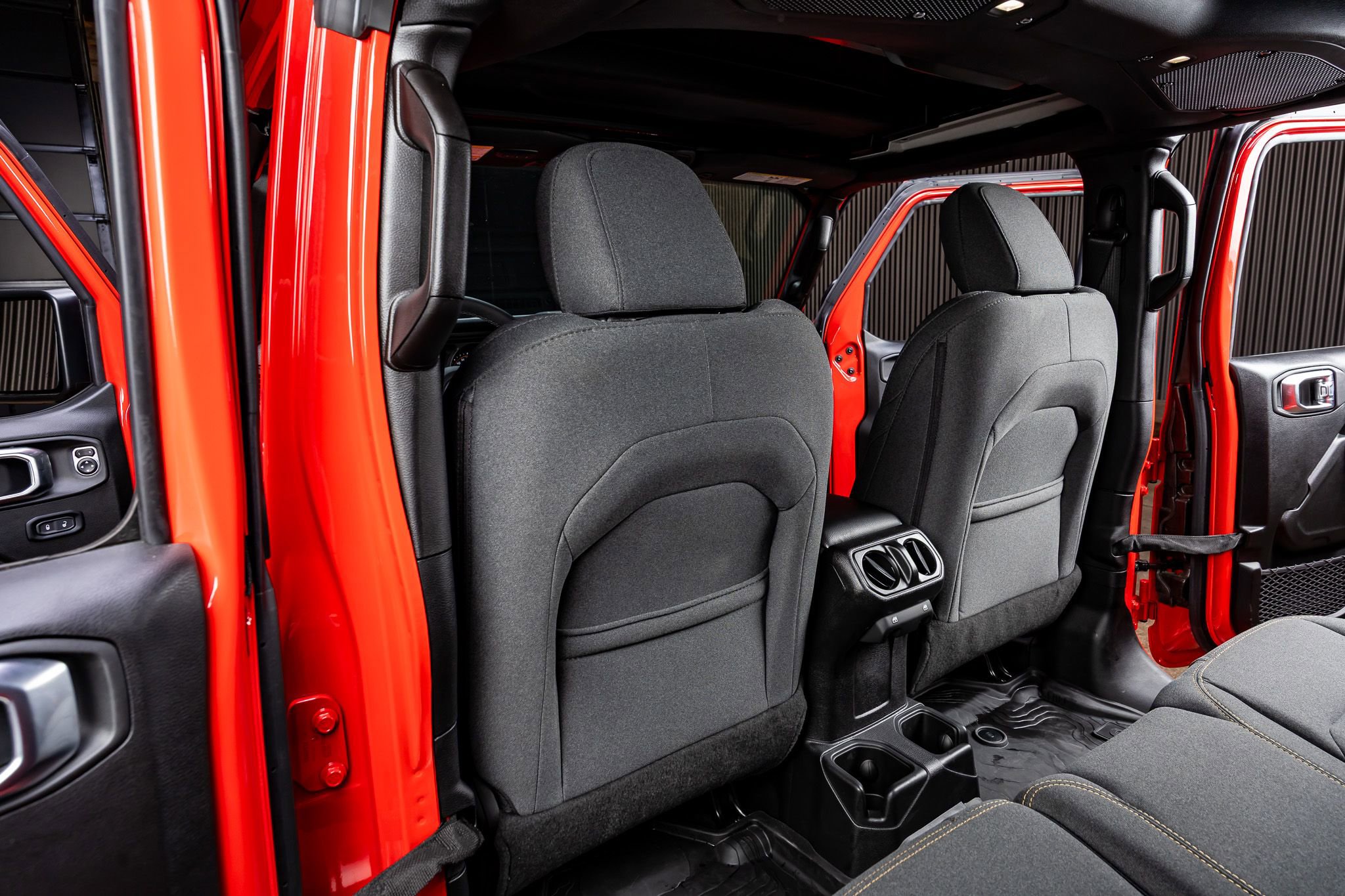 Used 2025 Jeep Wrangler Sport S image 34