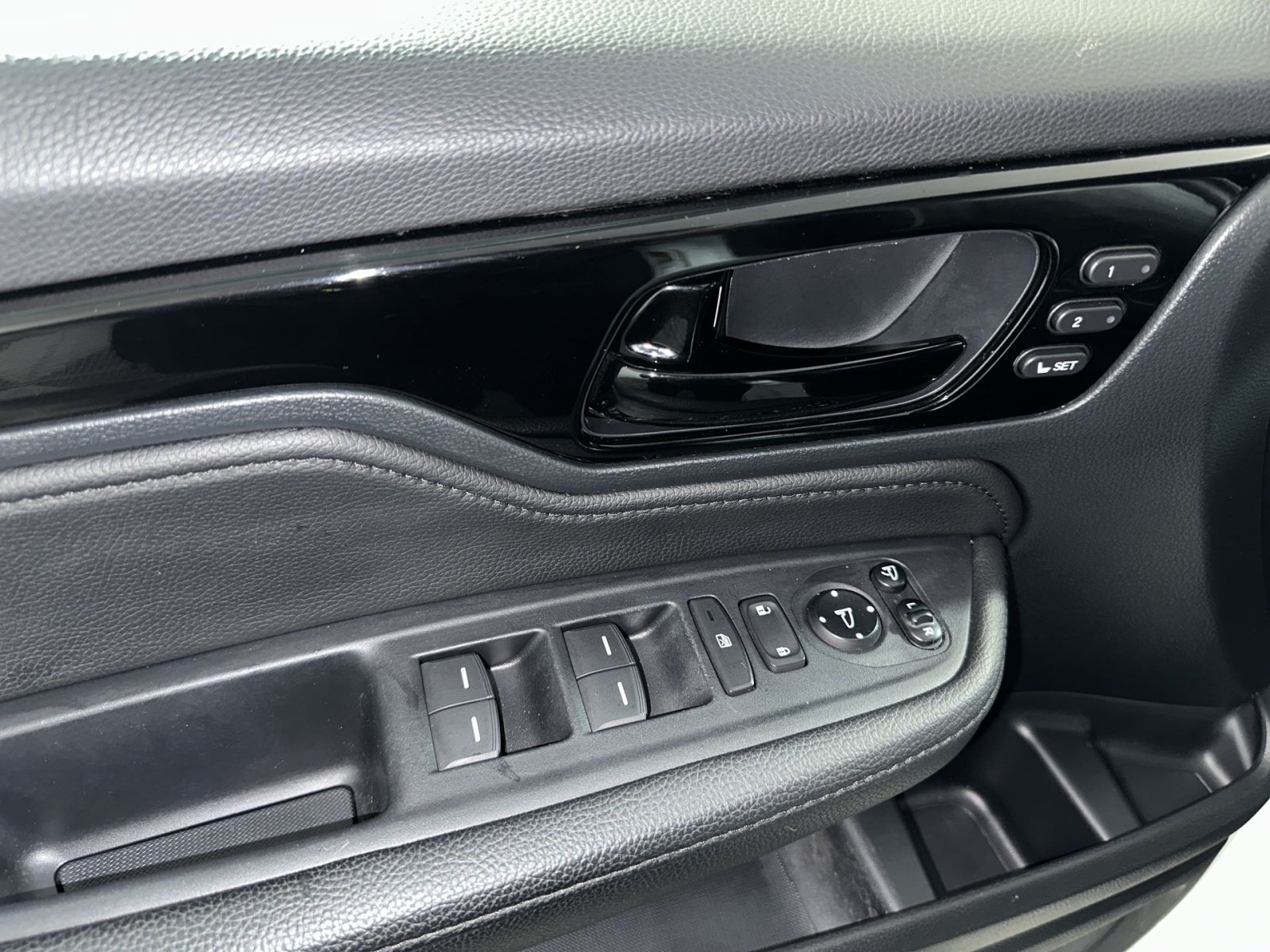 Used 2024 Honda Odyssey Elite image 15