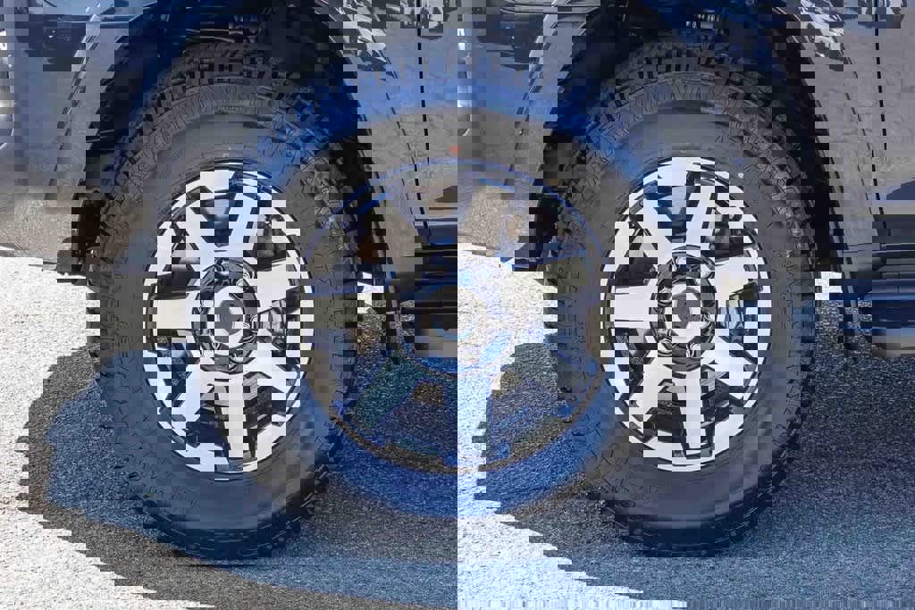 Used 2024 Toyota 4Runner TRD Off-Road image 10