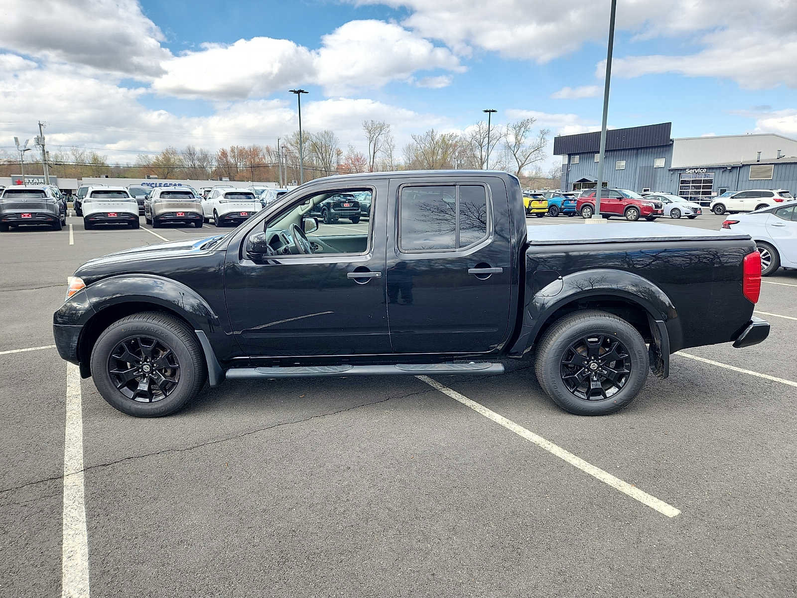 Used 2018 Nissan Frontier SV w/ Value Truck Package AWD/4WD image 7