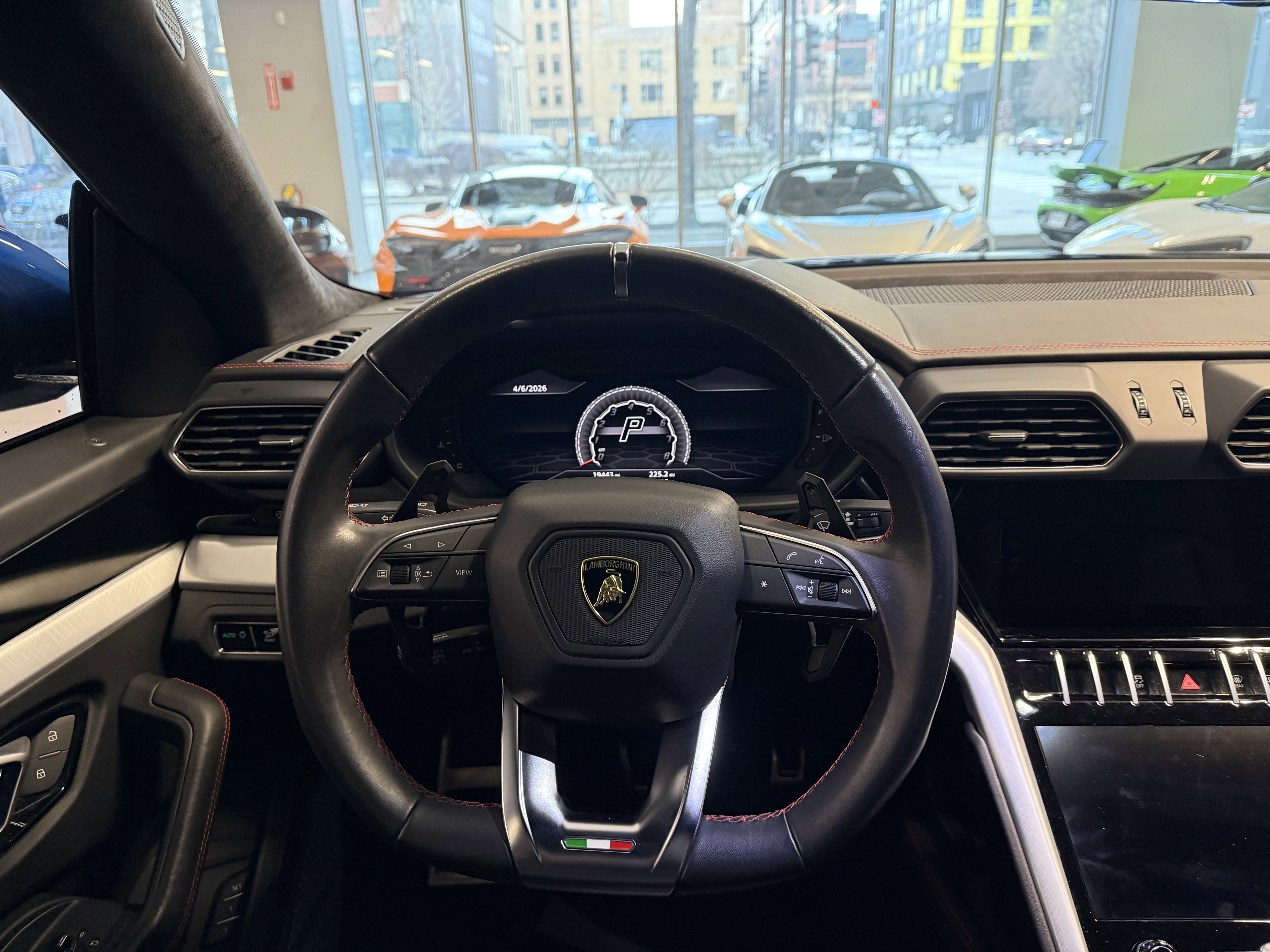 Used 2020 Lamborghini Urus image 12