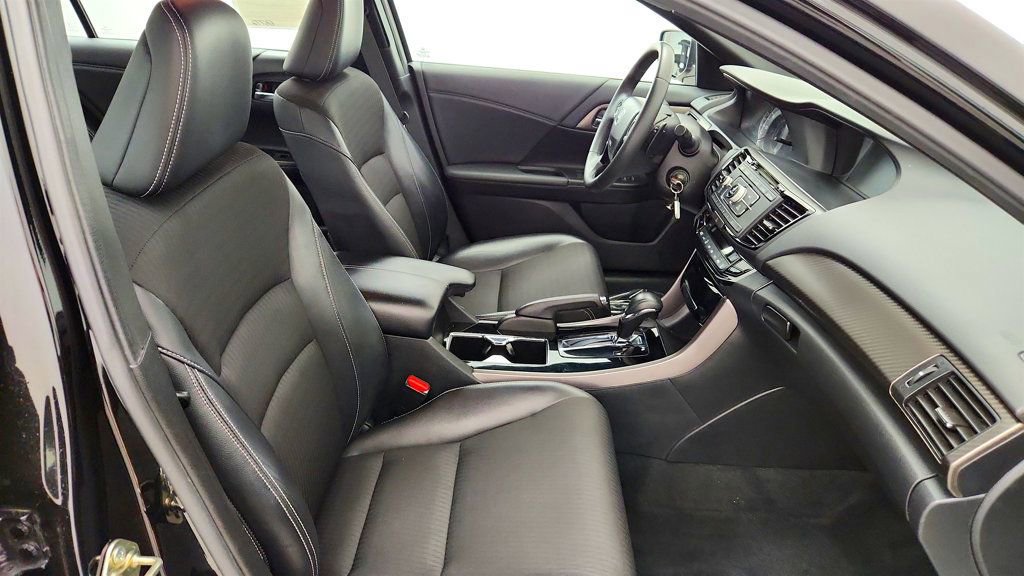 Used 2016 Honda Accord Sport image 24