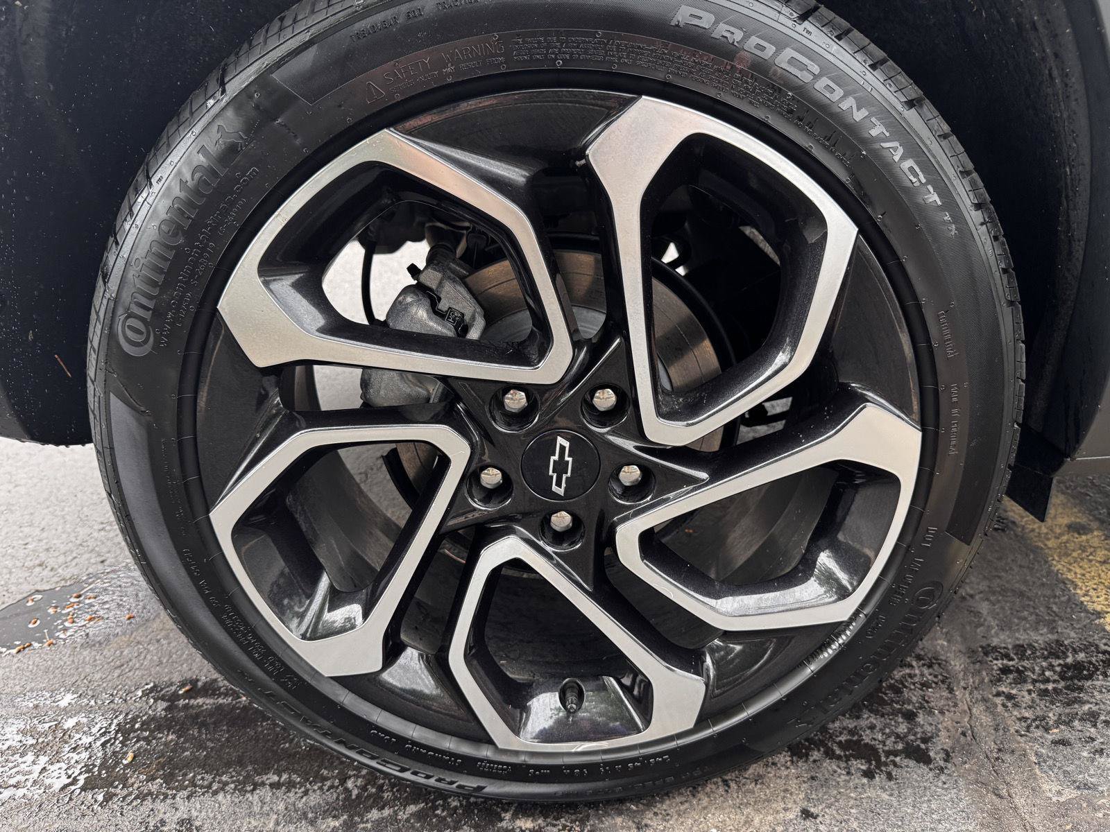 Used 2026 Chevrolet Trax RS w/ Sunroof Package FWD image 9