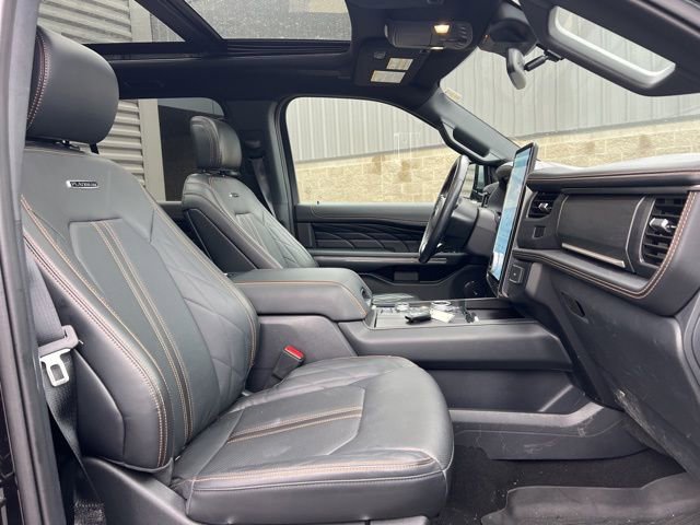 Used 2023 Ford Expedition Platinum AWD/4WD image 11