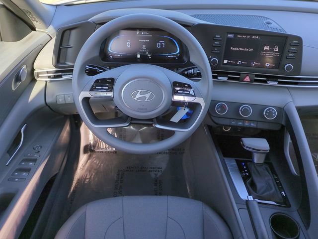 New 2026 Hyundai Elantra SE FWD image 15