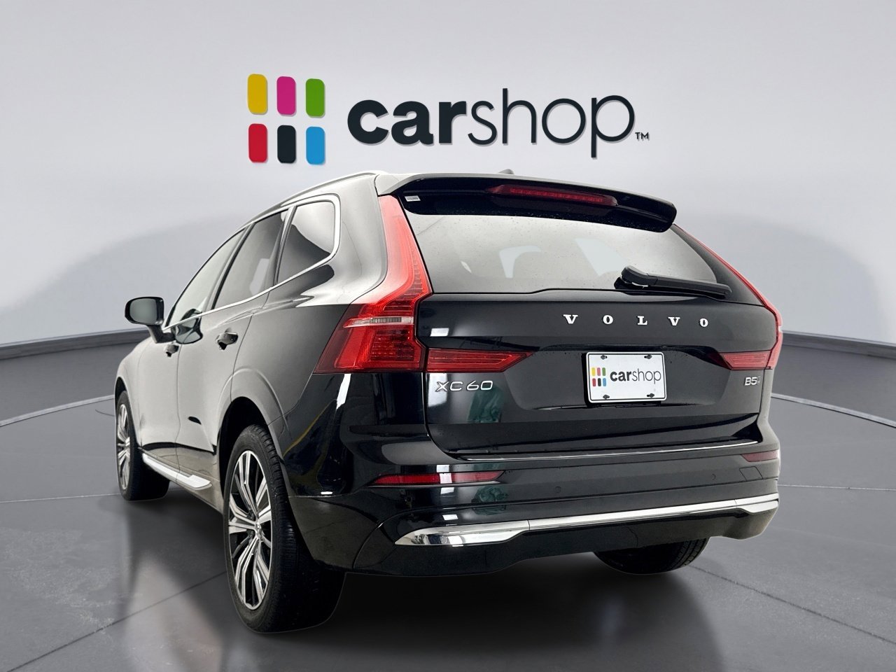 Used 2022 Volvo XC60 B5 Inscription w/ Climate Package image 3