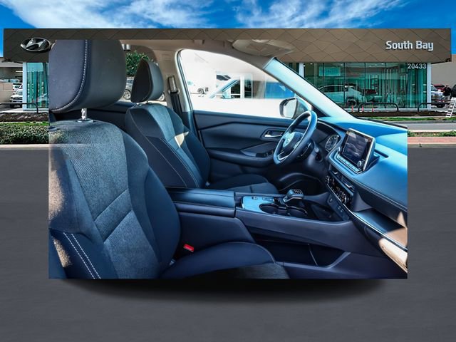 Used 2024 Nissan Rogue SV image 18