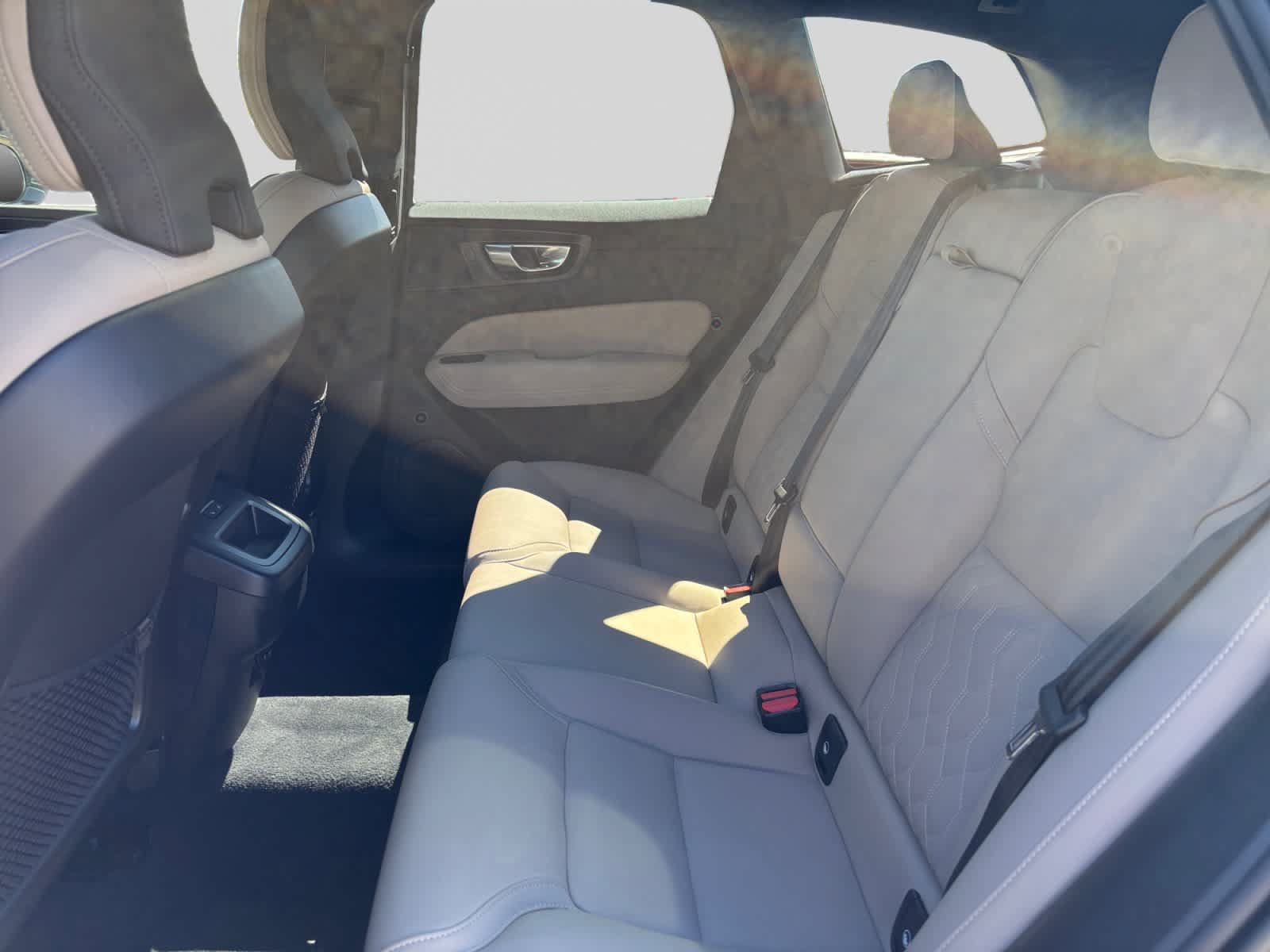 Used 2026 Volvo XC60 B5 Plus AWD/4WD image 17