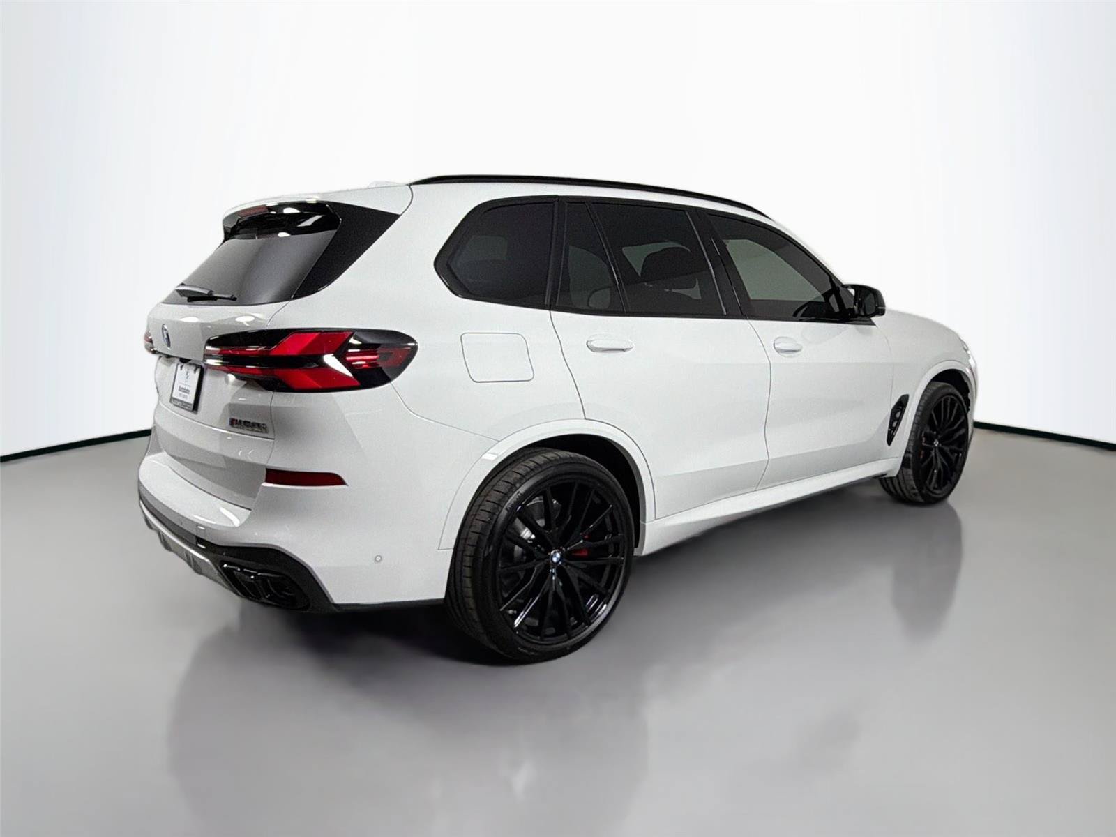 New 2026 BMW X5 M60i w/ Climate Comfort Package AWD/4WD image 10