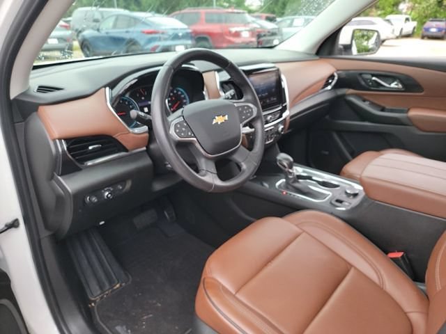 Used 2021 Chevrolet Traverse High Country w/ LPO, 'HIT The Road' Package AWD/4WD image 9
