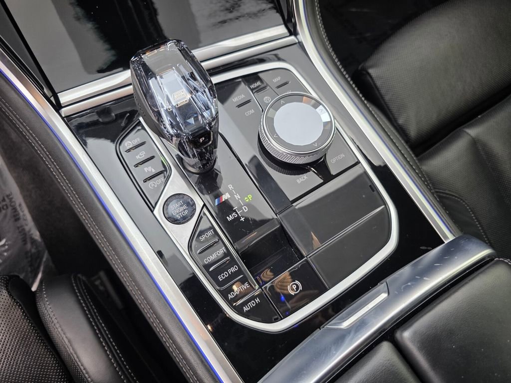 Used 2022 BMW M850i xDrive Coupe w/ Driving Assistance Package AWD/4WD image 19