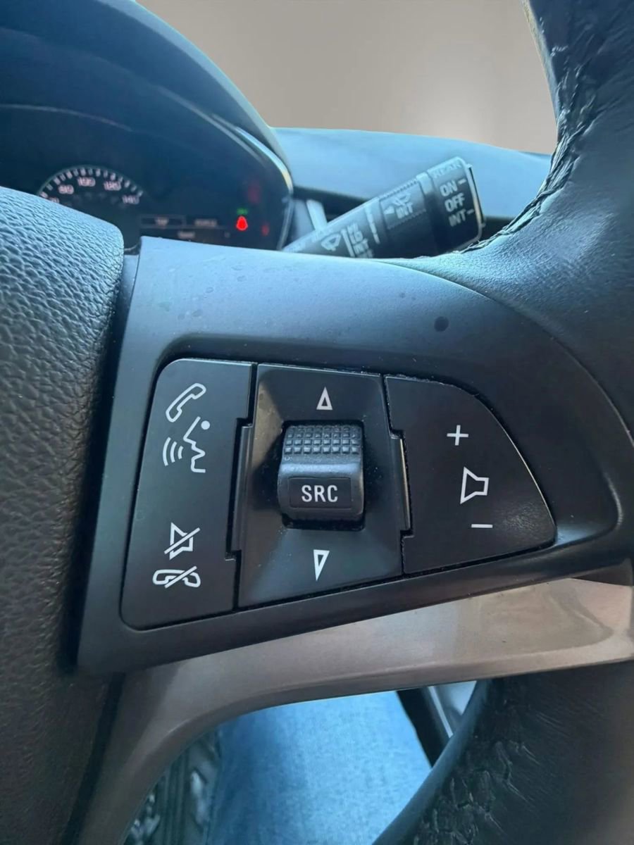 Used 2017 Chevrolet Trax LT w/ LT Convenience Package AWD/4WD image 10