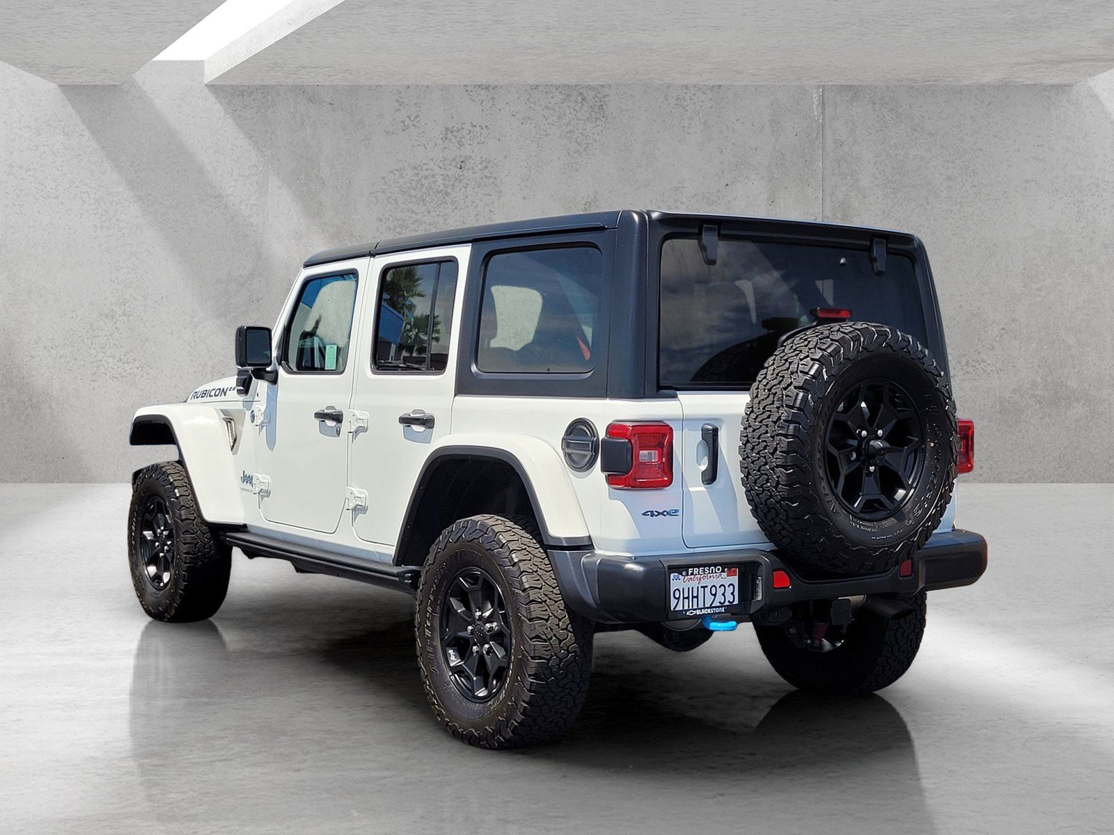 Used 2023 Jeep Wrangler Unlimited Rubicon 4xe AWD/4WD image 7