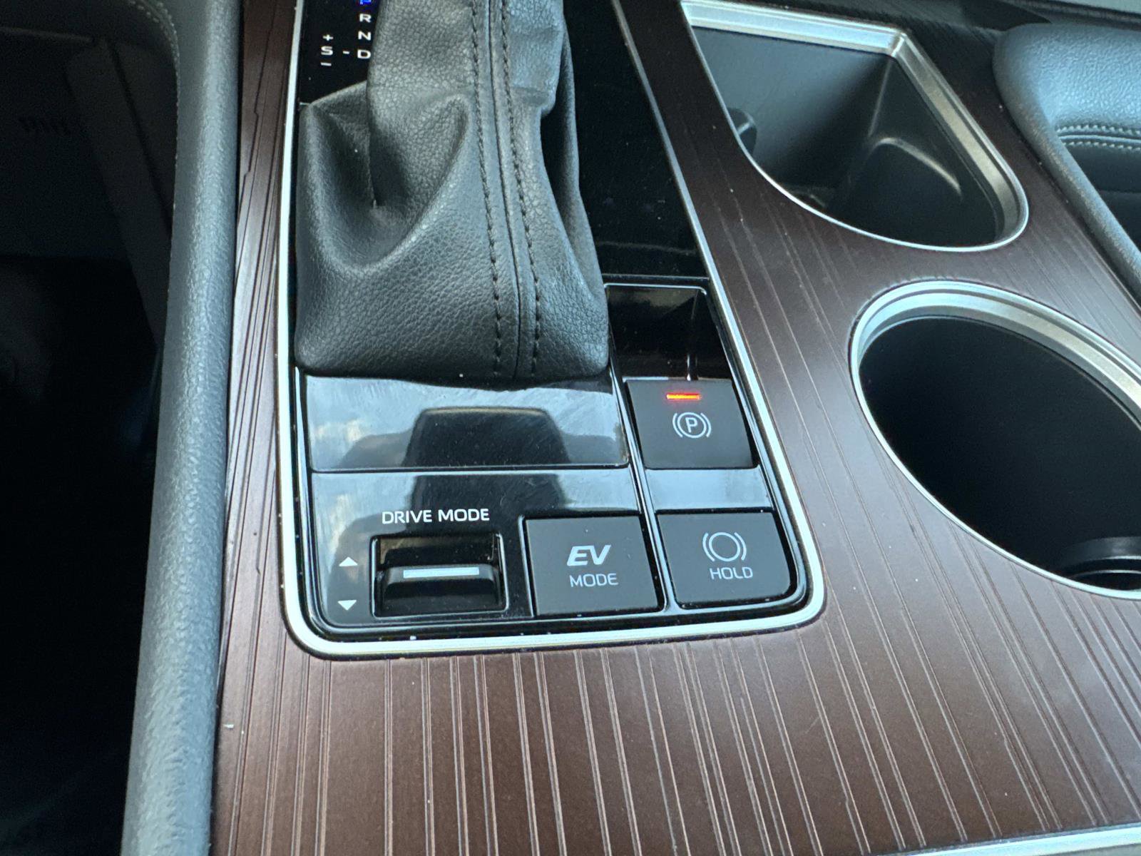 Certified 2023 Toyota Sienna LE image 40