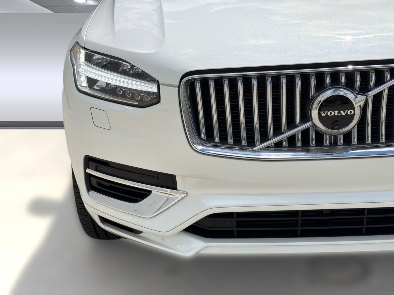 Certified 2024 Volvo XC90 T8 Plus w/ Protection Package Premier AWD/4WD image 28