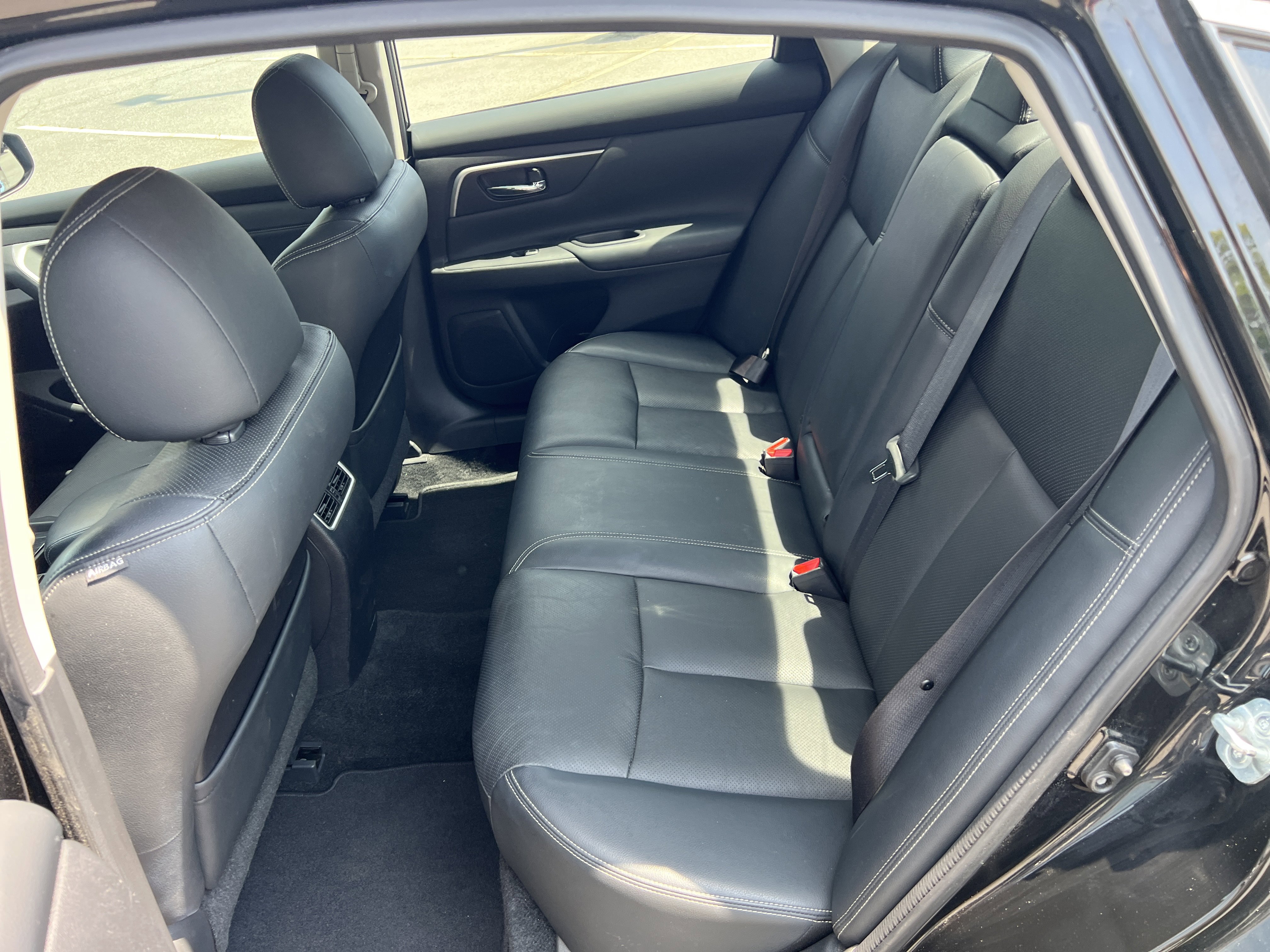 Used 2018 Nissan Altima 2.5 SL FWD image 14