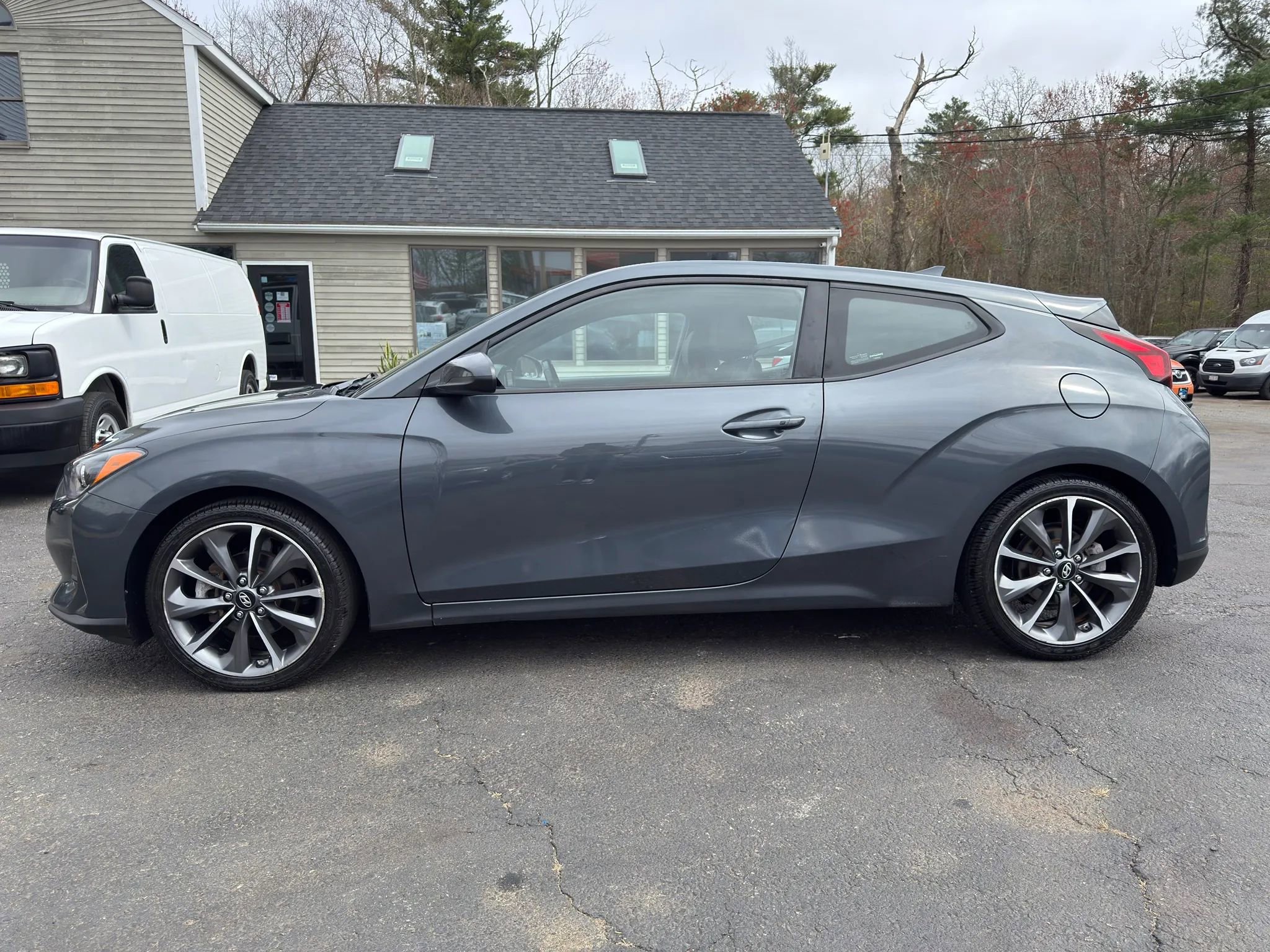 Used 2020 Hyundai Veloster 2.0 Premium FWD image 4