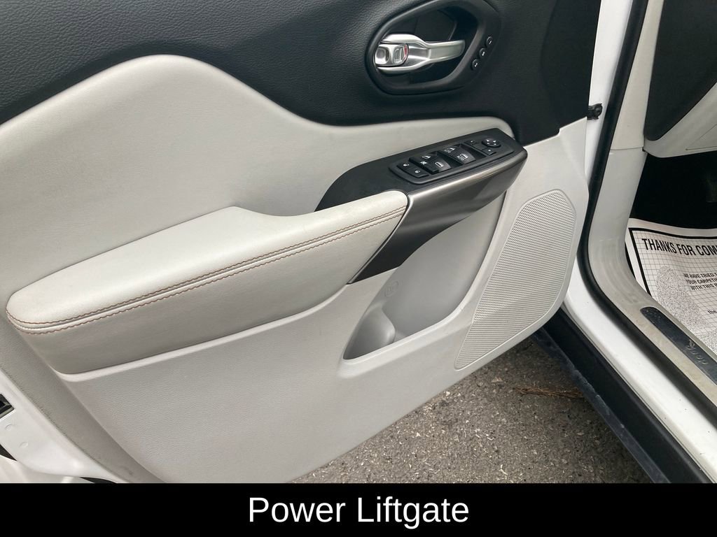 Used 2021 Jeep Cherokee Limited image 13