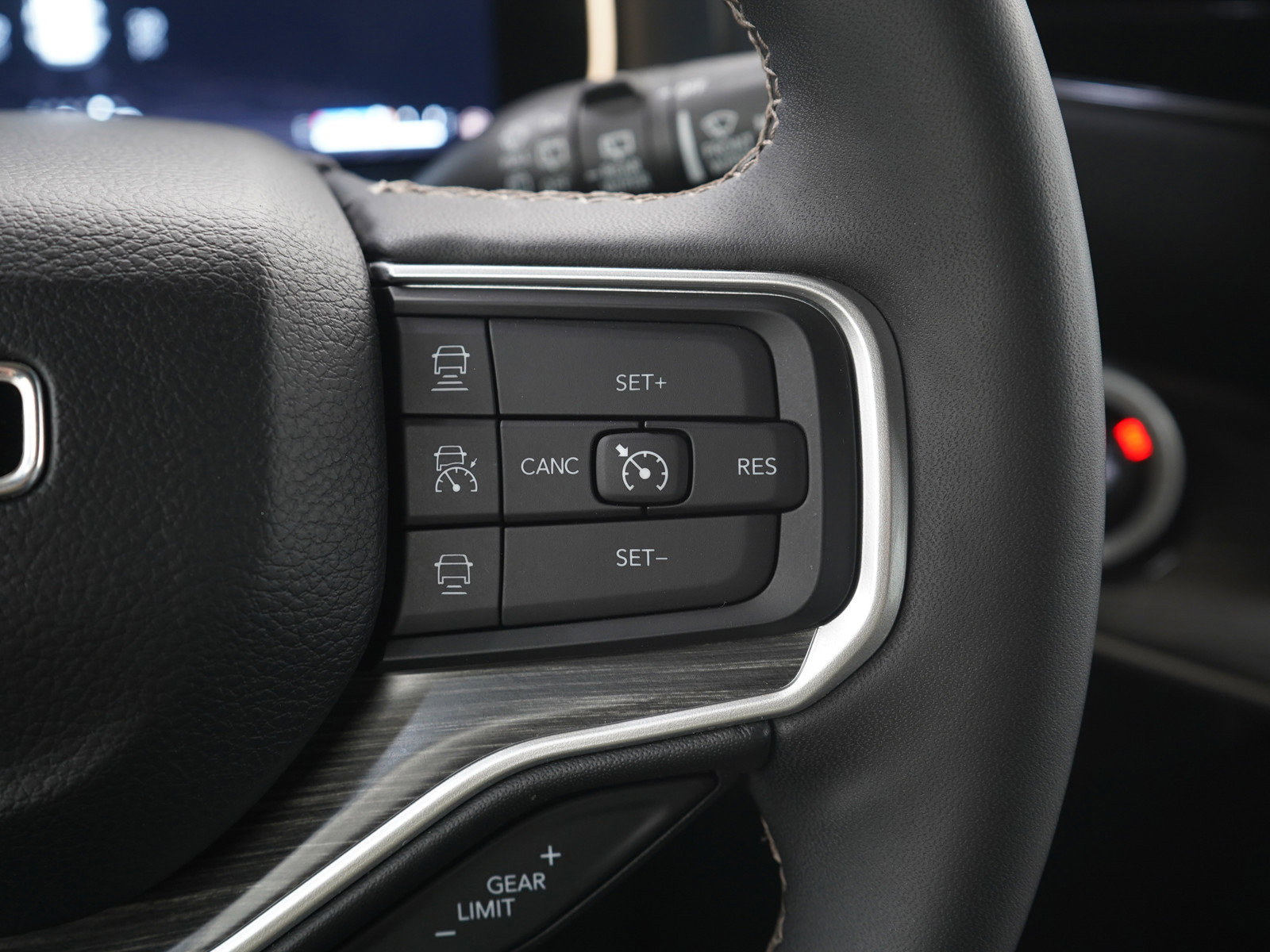 Used 2024 Jeep Wagoneer L Series II w/ Flexible Seating Group image 30