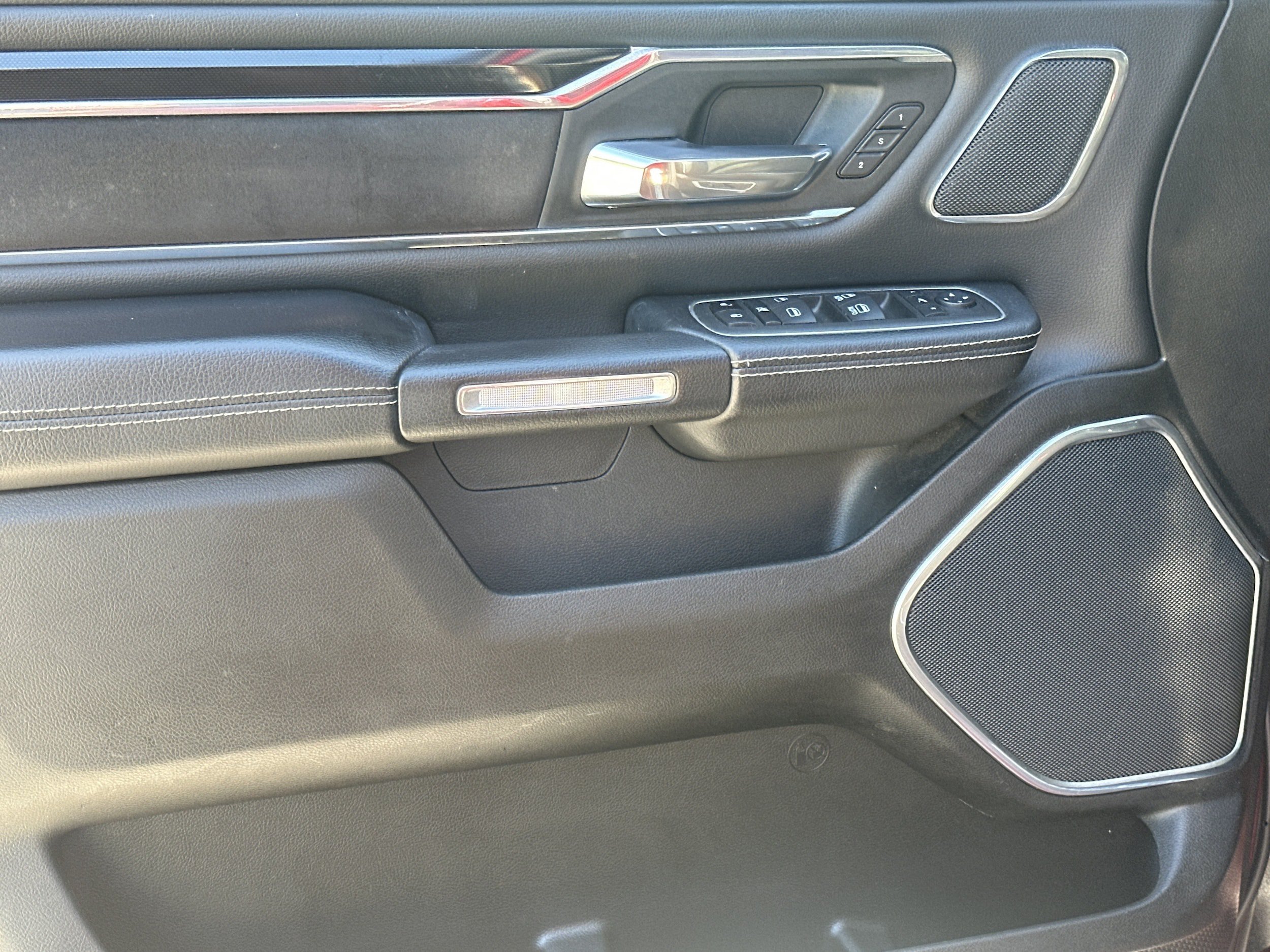 Used 2022 RAM 1500 Laramie RWD image 10
