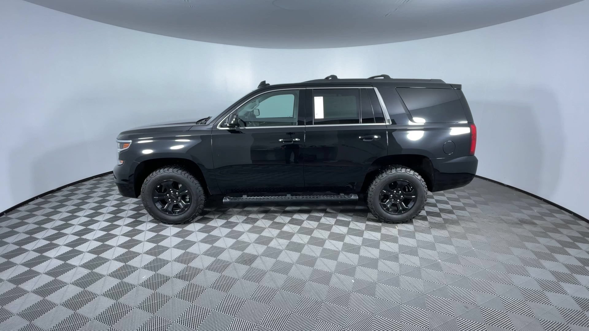 Used 2018 Chevrolet Tahoe LT AWD/4WD image 5